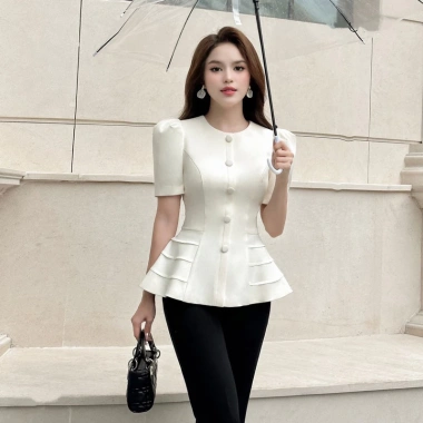 Áo sơ mi và quần ống loe công sở sang trọng Yến Nhi Nguyễn – Giá 296.000₫