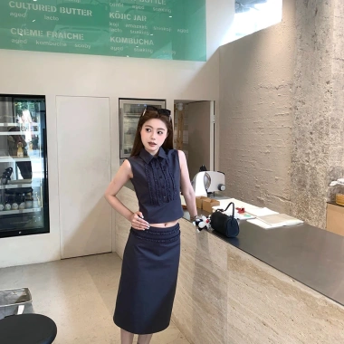 Áo sơ mi xếp li ren xám đậm, vest và váy nữ, bộ đồ mùa hè giá 95.016 VND