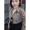 Áo Sơmi sọc to nữ dài tay form ôm chất thô Suongg Women giá 289.000 VND