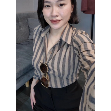 Áo Sơmi sọc to nữ dài tay form ôm chất thô Suongg Women giá 289.000 VND