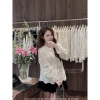 Áo sơmi thêu hoa dài tay nữ, chất liệu mềm mại, giảm giá 20% chỉ 400.000 VND