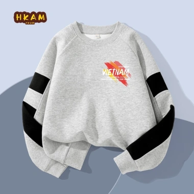 Áo Sweater bé trai HKAM nỉ tay chắp vá, thoải mái, in thể thao – Giá 210.000đ