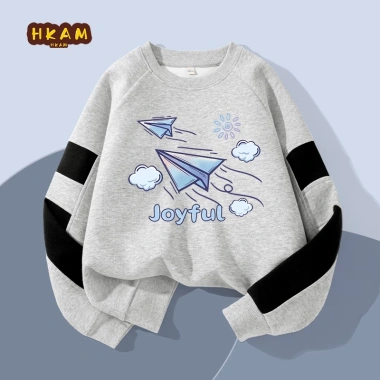 Áo Sweater bé trai nỉ tay chắp vá thoải mái, in máy bay giấy – chỉ 210.000₫