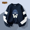 Áo Sweater bé trai nỉ tay chắp vá thời trang thoải mái, in mũ - 210.000₫