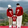 Áo sweater gia đình 3 người mẫu trái tim, nỉ bông dày ấm, size 6‑90kg, giảm giá 60.000đ, siêu ấm cho mùa thu đông, độ bền cao, dễ giặt