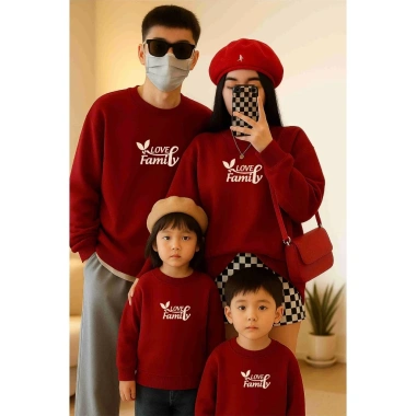 Áo sweater gia đình 3 người mẫu trái tim, nỉ bông dày ấm, size 6‑90kg, giảm giá 60.000đ, siêu ấm cho mùa thu đông, độ bền cao, dễ giặt