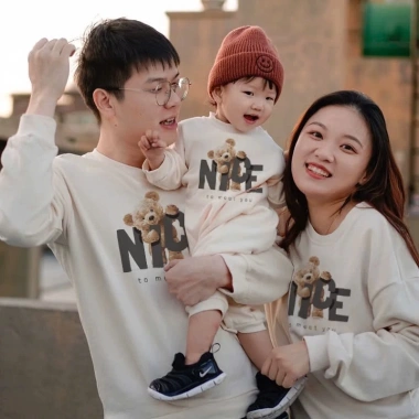 Áo Sweater Gia Đình Nhà Đăng Nỉ 2 Da Cao Cấp In Gấu Ôm Chữ NICE - Mềm Mịn, Thoáng Khí, Giá 181.170đ 3