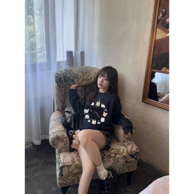Áo sweater nữ boxy cổ tròn 100% cotton vải nỉ bông thoáng mát 320GSM in mix - Giá chỉ 119.999đ RTOML 5