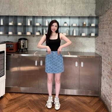 Áo Tank Top Nữ GUNO Trơn Màu Cổ Vuông Cotton Co Dãn 4 Chiều Thời Trang Dễ Phối Giá 99.000 VND