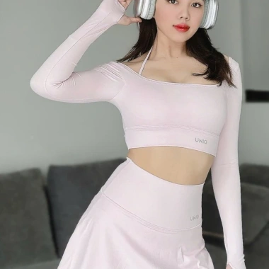 Áo Tập Gym Yoga Nữ UNIQ Cool Peel Tay Dài Xỏ Ngón Thoáng Mát Co Dãn Giá chỉ 308.000₫ 5