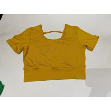 Áo tập thể thao vàng size M-L, chất liệu mút thoáng mát, mới giá ưu đãi 30.000₫ 2 Áo tập thể thao vàng size M-L, chất liệu mút thoáng mát, mới giá ưu đãi 30.000₫ 2