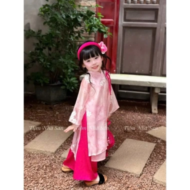 Áo Tết bé gái cách tân hoa tinh xảo màu hồng phấn, kèm túi xách dây ngọc - 235k 5