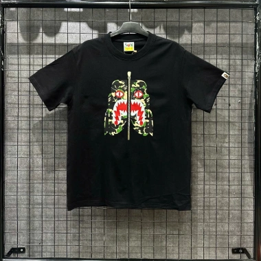 Áo Thun A Bathing Ape – Nhiều Màu, Giá Gốc 1.161.000, Giảm còn 900.000 VNĐ 6