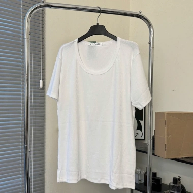 Áo Thun Cổ Rộng Nam Nữ Basic Cotton Tay Ngắn Slimfit Đen Trắng Giá 105k 8 Áo Thun Cổ Rộng Nam Nữ Basic Cotton Tay Ngắn Slimfit Đen Trắng Giá 105k 8