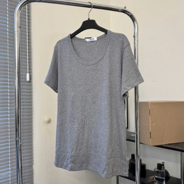 Áo Thun Cổ Rộng Nam Nữ Basic Cotton Tay Ngắn Slimfit Đen Trắng Giá 105k 9