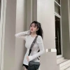 Áo thun cổ tròn rút dây 1 bên cá tính - Giá chỉ 103.500 VND, giảm đến 20% 5