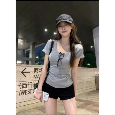 Áo Thun Cổ U Vuông Dáng Dài Ôm Body Chất Tăm Hàn - Giá 18.000đ Giảm Sốc 2
