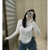 Áo thun dài tay cổ tròn form rộng thêu chuột Mickey co dãn 4 chiều Giá ưu đãi 79.000₫ 7