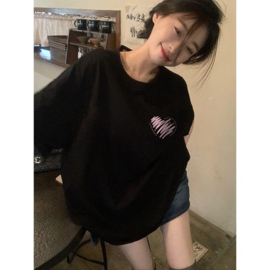 Áo thun Đen Hàn Quốc nữ oversize 100% cotton nơ in hình cô tròn - Giá 69.000đ