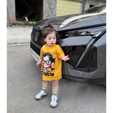 Áo thun em bé đeo kính mẹ & bé - Áo phông gia đình unisex kid genz 105.000₫ 5 Áo thun em bé đeo kính mẹ & bé - Áo phông gia đình unisex kid genz 105.000₫ 5