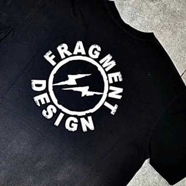 Áo thun Fragment thời trang phối màu đen - thiết kế độc đáo, giảm giá 1.1 triệu
