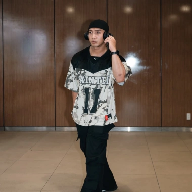 Áo thun Jersey vải lưới form rộng Karmour 11 Bigtee SAINTED giá ưu đãi 287k 6