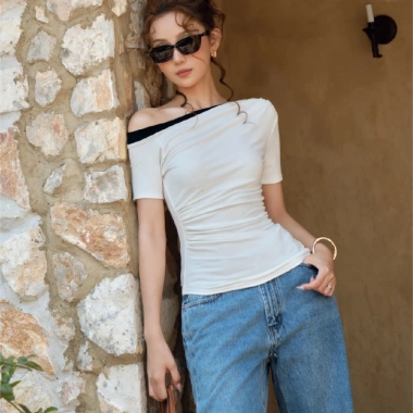 Áo thun KAYLIN form ôm cổ lệch thun co giãn cá tính BST Hè 2.025 - Giá 330k 5 Áo thun KAYLIN form ôm cổ lệch thun co giãn cá tính BST Hè 2.025 - Giá 330k 5