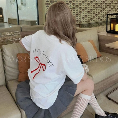 Áo thun LA VIE EN ROSE 100% cotton cổ tròn form rộng 250gsm màu đen trắng RTOML 2