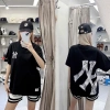 Áo thun New Era chính hãng màu đen thời trang - Giảm giá 20% chỉ 450.000₫