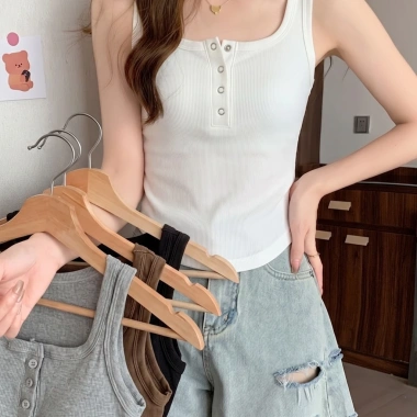 Áo Thun Nữ 3 Lỗ Sát Nách Trụ Khuy - Nhiều Màu, Giá Ưu Đãi 78k 3 Áo Thun Nữ 3 Lỗ Sát Nách Trụ Khuy - Nhiều Màu, Giá Ưu Đãi 78k 3