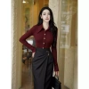 Áo thun nữ công sở dài tay, body ôm co giãn, phom sang trọng, phối chân váy A - 290k 5