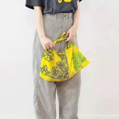 Áo Thun Nữ Họa Tiết Hoạt Hình Cotton Rayon Mỏng Nhẹ, Tôn Dáng Hè 2.026 Giá 29.000 VND 5 Áo Thun Nữ Họa Tiết Hoạt Hình Cotton Rayon Mỏng Nhẹ, Tôn Dáng Hè 2.026 Giá 29.000 VND 5