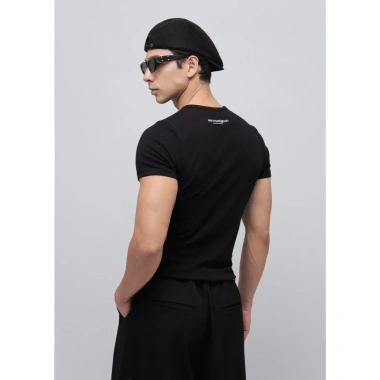 Áo Thun Ôm Tay Ngắn Body Fit BASIC FW25 - Giá chỉ 450.000 VNĐ iamsaigon