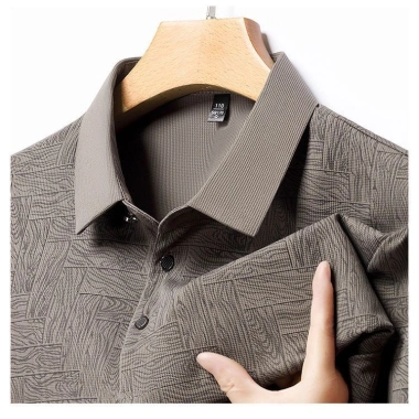 Áo thun polo nam lụa lạnh cao cấp, cổ bẻ mỏng thoáng khí mùa hè – Giá 216.000₫ 3 Áo thun polo nam lụa lạnh cao cấp, cổ bẻ mỏng thoáng khí mùa hè – Giá 216.000₫ 3