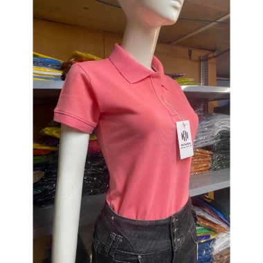 Áo Thun PoLo Nữ Hồng Dâu Vải Cá Sấu CVC Cao Cấp – Giá 129.000₫ (Giảm từ 166.410₫)
