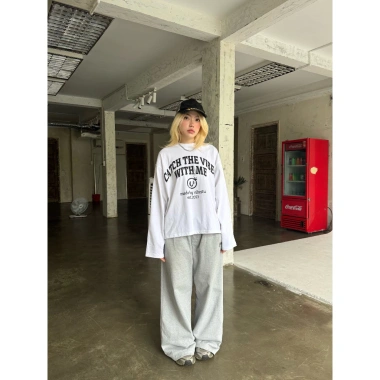 Áo Thun Tay Dài Boxy Unisex 320gsm 100% Cotton Local Brand RTOML Giá 119.999₫ 8 Áo Thun Tay Dài Boxy Unisex 320gsm 100% Cotton Local Brand RTOML Giá 119.999₫ 8