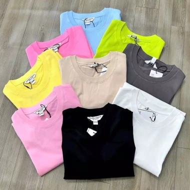 Áo Thun Trơn Cổ Tròn Tay Ngắn Teenie - Ảnh Tự Chụp, Giá Ưu Đãi 230.000 VNĐ 4