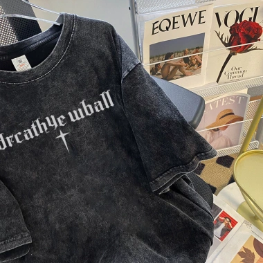 Áo Thun Unisex Vintage Oversize Streetwear - Công Nghệ Rửa Cũ Hot Trend RTOML 69.000đ 3 Áo Thun Unisex Vintage Oversize Streetwear - Công Nghệ Rửa Cũ Hot Trend RTOML 69.000đ 3