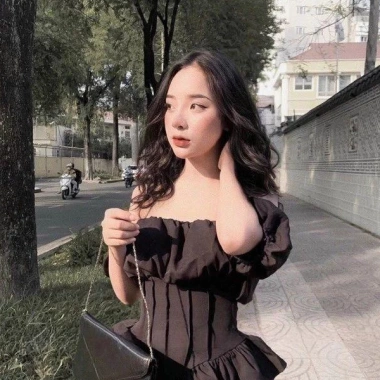 Áo trễ vai xoè bo eo tôn dáng tiểu thư – Giá chỉ 110.400₫ giảm từ 134.688₫ 8