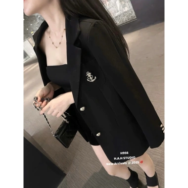 Áo vest blazer nam khuy đồng đính tang mỏ leo - Sang chảnh, giảm còn 700k