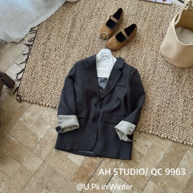 Áo vest blazer nữ Hàn Quốc, túi nắp 2 lớp, tay gập, phối màu 3 khuy, giá 279.000 VND 8 Áo vest blazer nữ Hàn Quốc, túi nắp 2 lớp, tay gập, phối màu 3 khuy, giá 279.000 VND 8