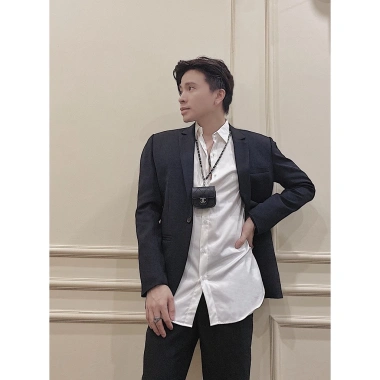 Áo vest đen nam khoác ngoài siêu sang - Giá chỉ 1.120.000 VND, giảm 20%