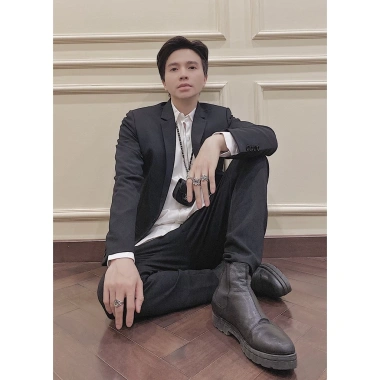 Áo vest đen nam khoác ngoài siêu sang - Giá chỉ 1.120.000 VND, giảm 20% 2 Áo vest đen nam khoác ngoài siêu sang - Giá chỉ 1.120.000 VND, giảm 20% 2