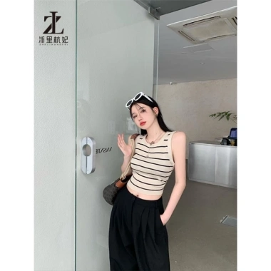 Áo Vest Dệt Kim Nữ Cổ Tròn Không Tay Sọc Đáy - Miễn Phí Vòng Cổ, Giảm 21% 119.443₫ 4