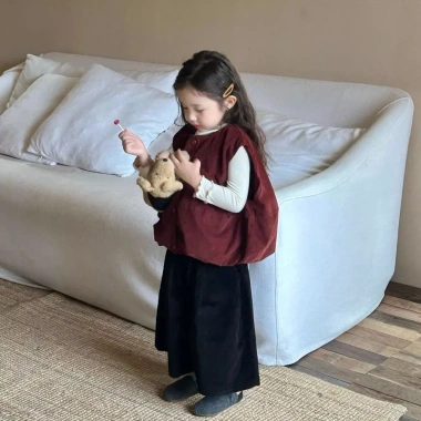 Áo vest đỏ bé gái mùa thu phong cách Hàn Quốc - Thời trang trẻ em giảm giá 23% 3 Áo vest đỏ bé gái mùa thu phong cách Hàn Quốc - Thời trang trẻ em giảm giá 23% 3