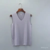 Áo vest nam không đường may lụa băng mùa hè – không tay, vai rộng, cổ V, nhanh khô, màu đơn giản 6