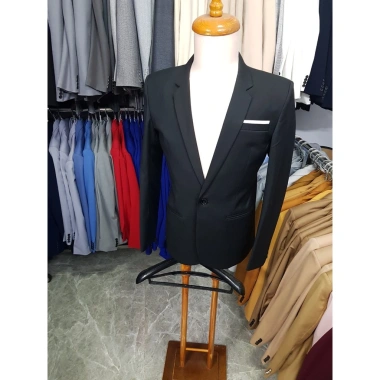 Áo vest nam ôm body đen 3 lớp đệm ngực, độn vai tạo form chuẩn, kèm cà vạt và hộp đựng - Giá chỉ 699.000₫
