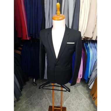Áo vest nam ôm body đen 3 lớp đệm ngực, độn vai tạo form chuẩn, kèm cà vạt và hộp đựng - Giá chỉ 699.000₫
