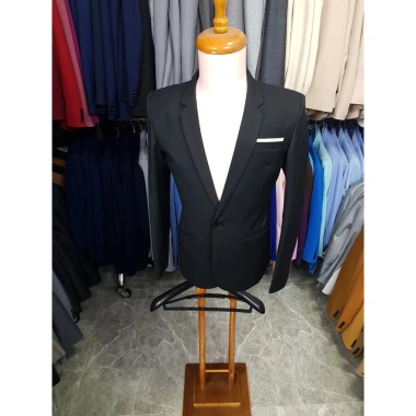 Áo vest nam ôm body đen 3 lớp đệm ngực, độn vai tạo form chuẩn, kèm cà vạt và hộp đựng - Giá chỉ 699.000₫
