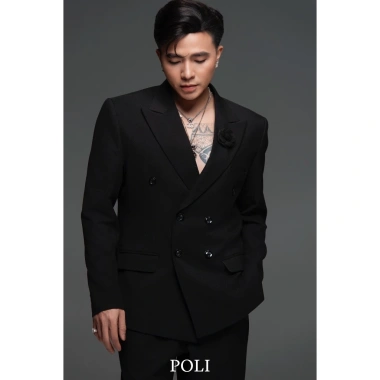 Áo Vest nam POLI đen 6 nút sang trọng – Giảm giá sâu, chỉ 680.000₫